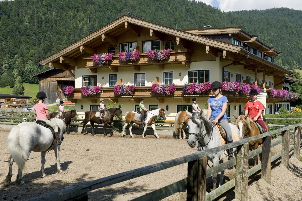 Hotel Gut Kramerhof Kirchdorf in Tirol Exterior photo